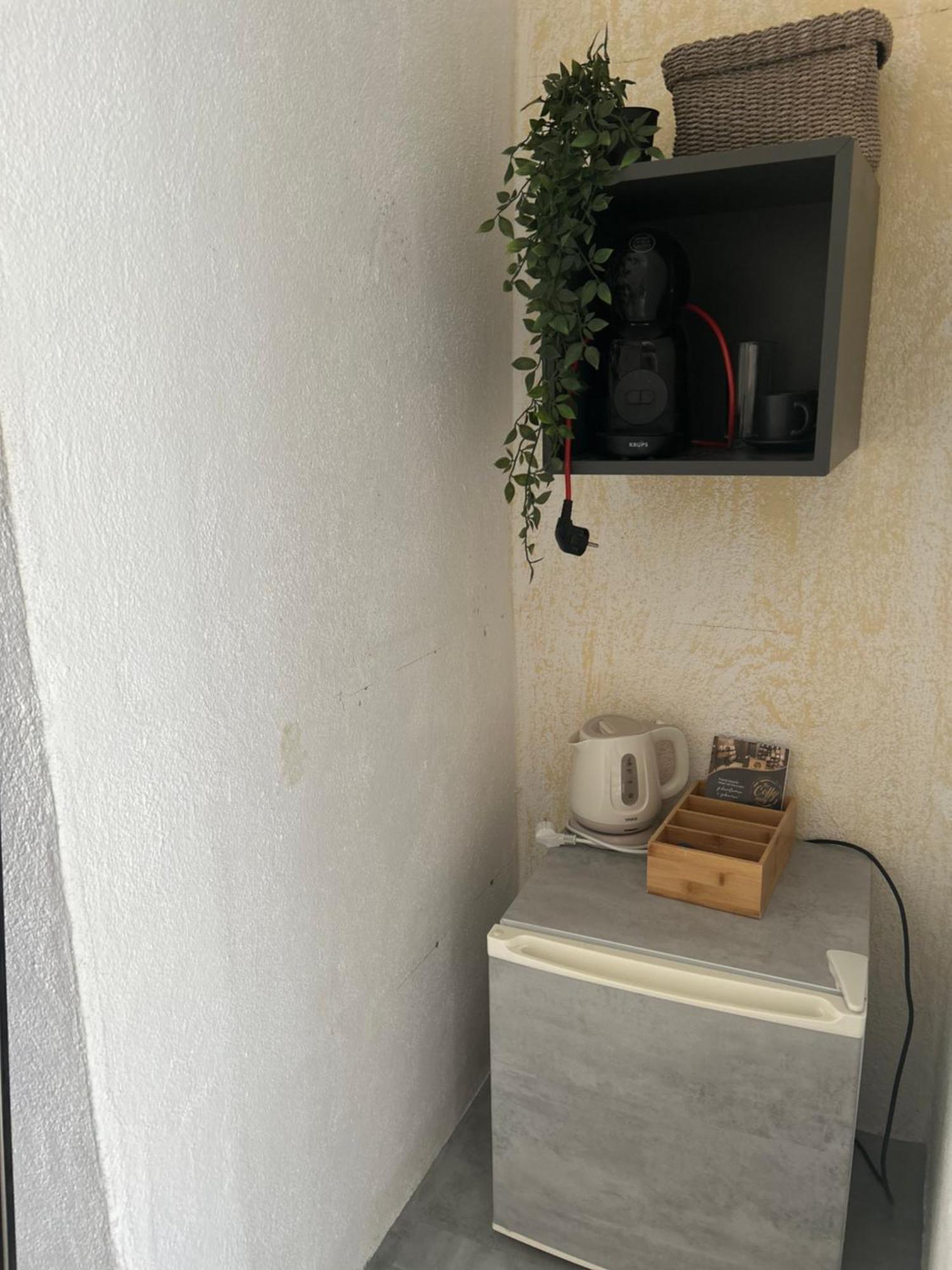 Hotel Soba Za Odmor P&E Kaštel Štafilić Exterior foto